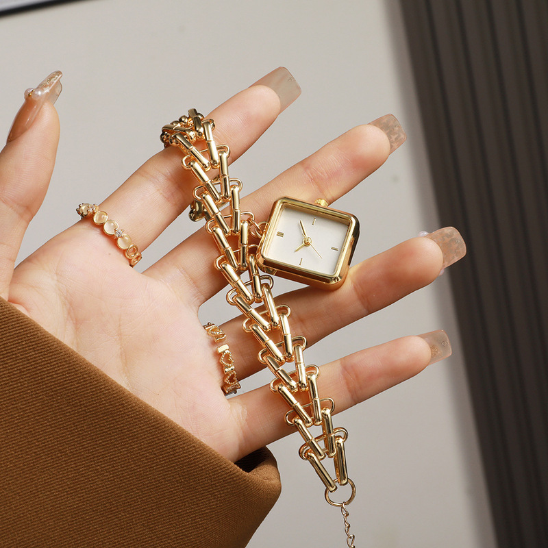 Women Quartz Watch Light Luxur - огляд і ціна Watch Triangle Luxury