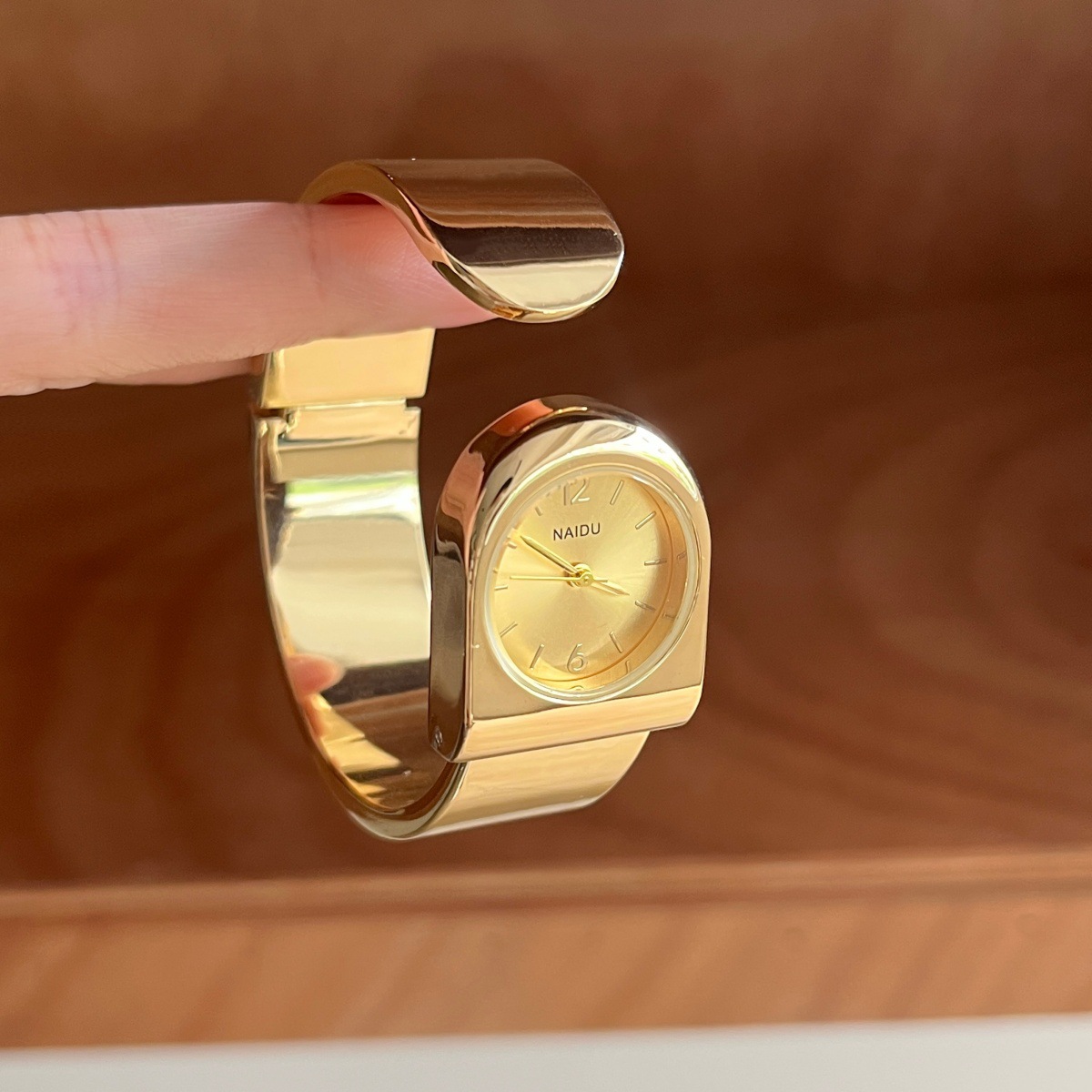 2026 New Gold Bracelet Watch W - огляд і ціна Luxury Watch Level