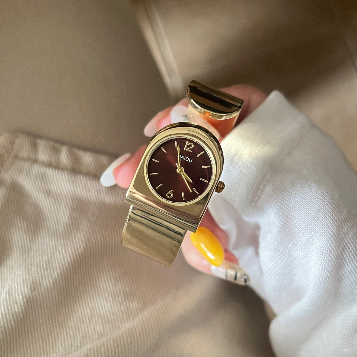 2026 New Gold Bracelet Watch W - огляд і ціна Luxury Watch Level