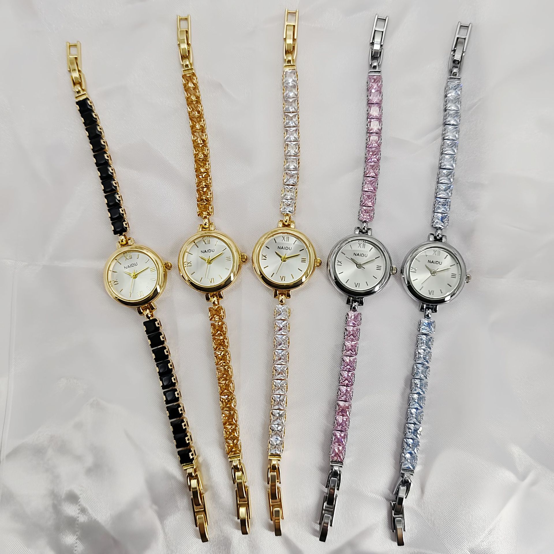 New Fashion Diamond-encrusted  - огляд і ціна Luxury Watch Level