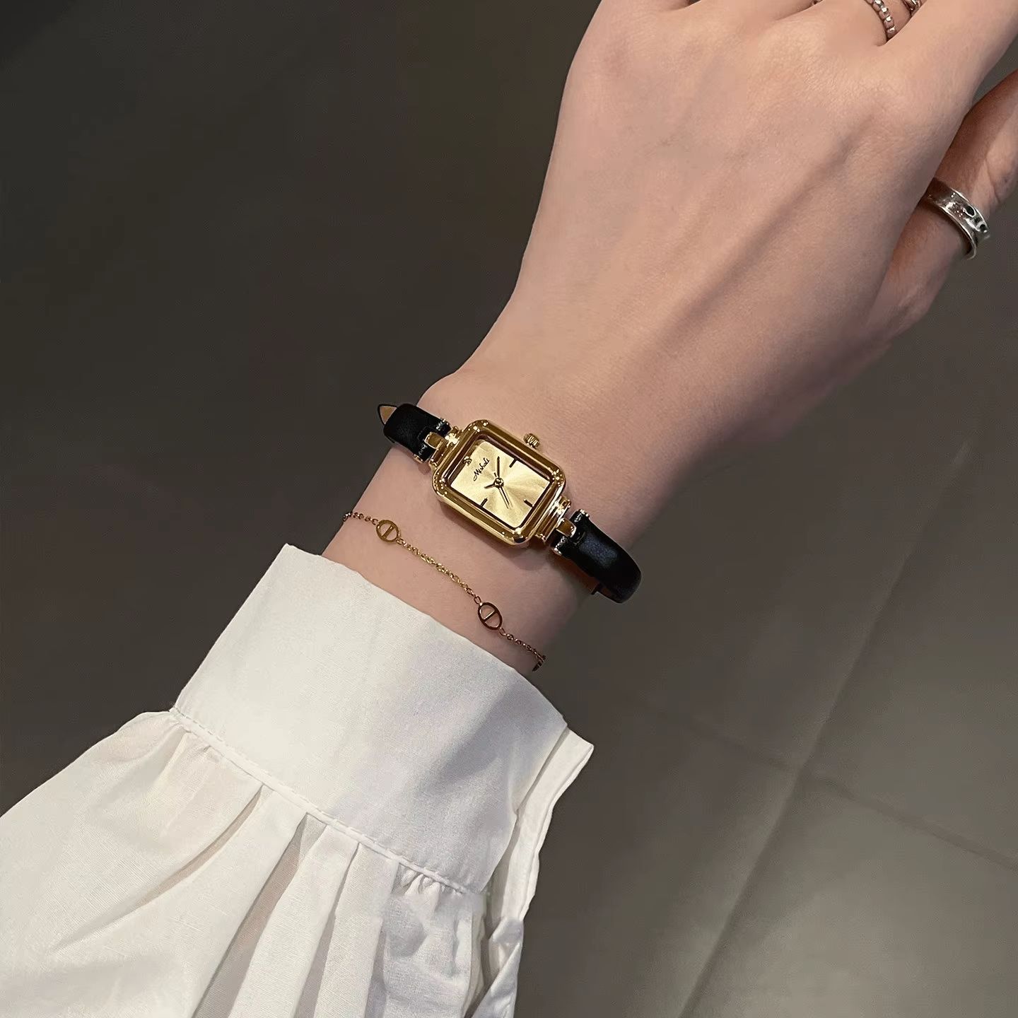 Luxury Vintage Women Watch Gen - огляд і ціна Luxury Watch Leather Strap