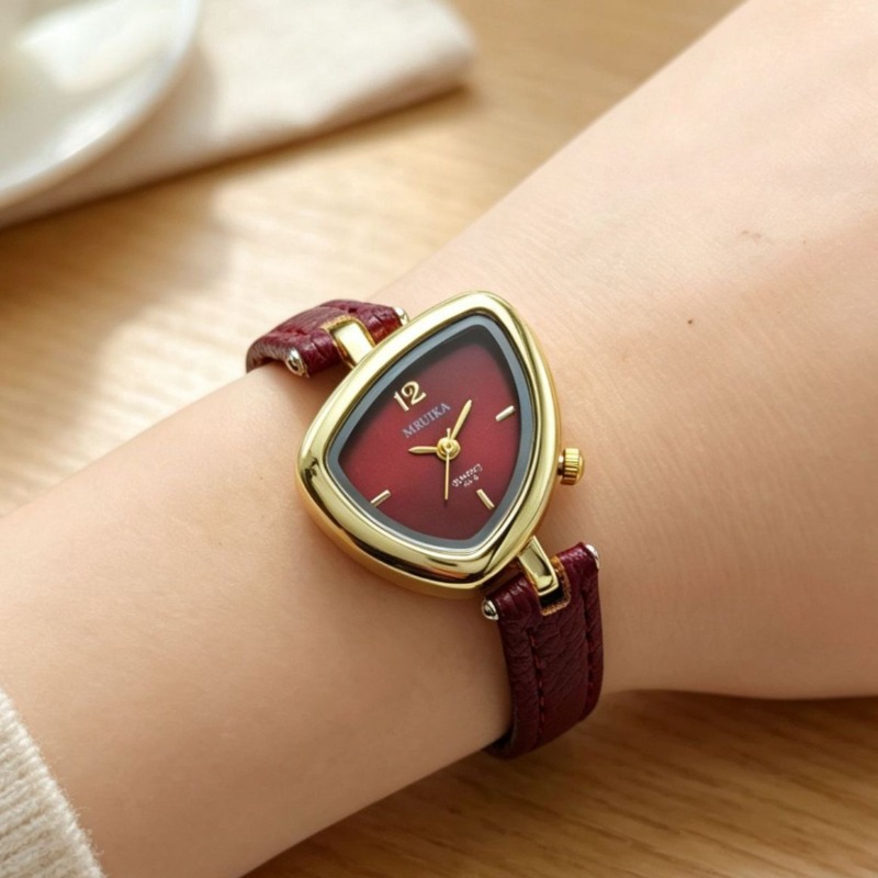 Fashion Dress Watch Irregular  - огляд і ціна Watch Triangle Luxury